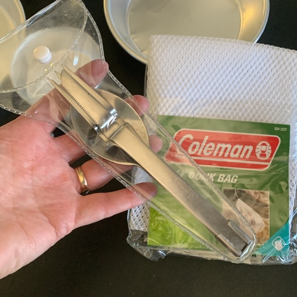 Coleman mess kit with accessories - Picture 6 of 7